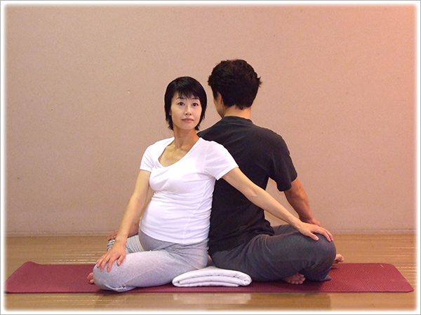マタニティペアヨガ